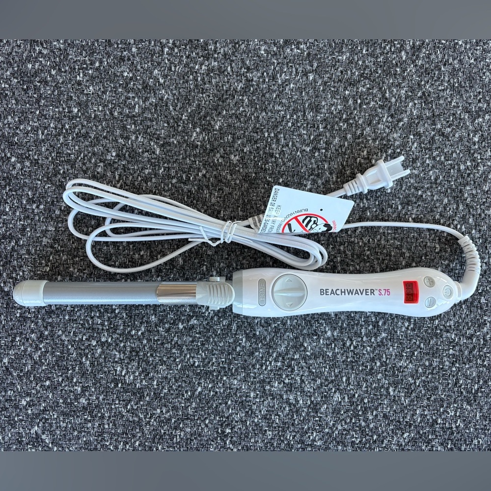NWT Beachwaver S.75 Curling Iron